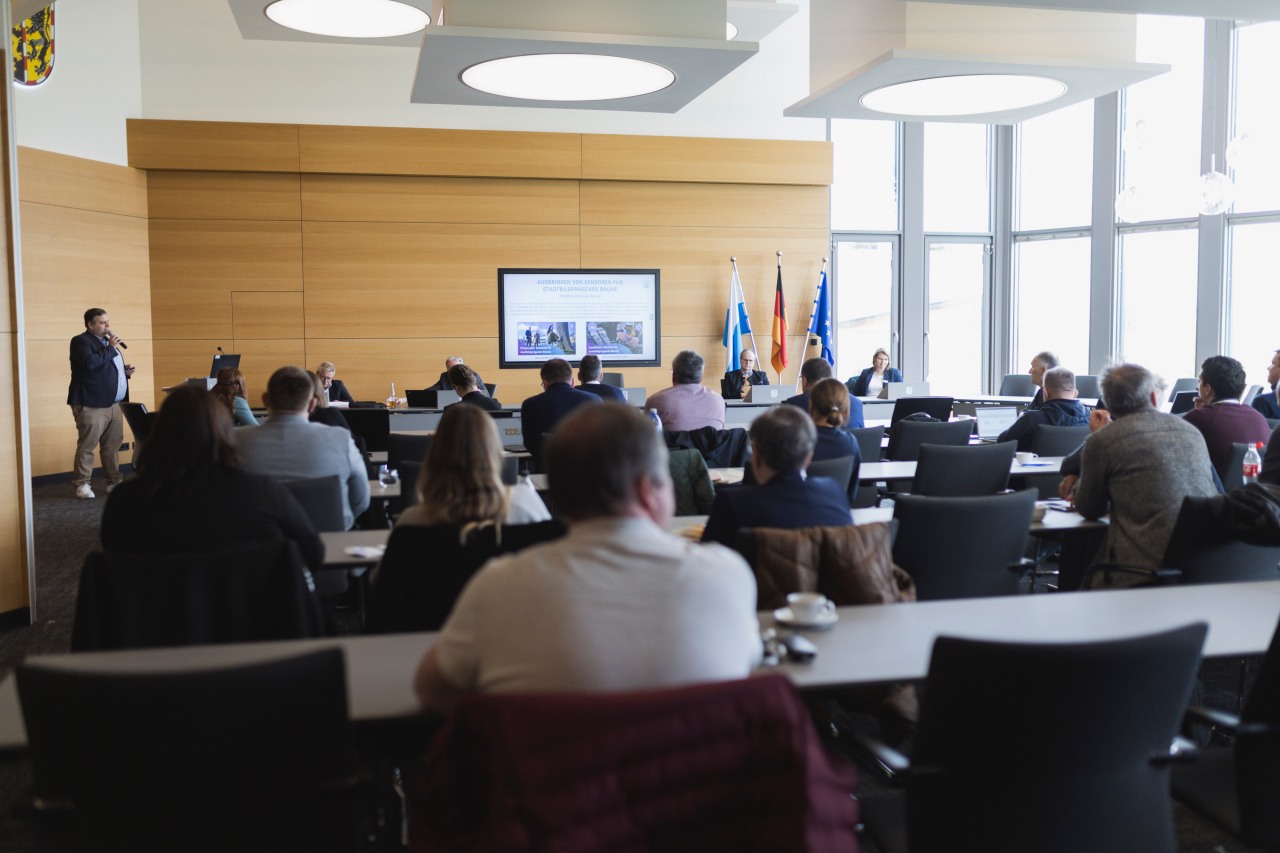 Tschechisch-Bayerische Delegation informiert sich über hoferLand.digital